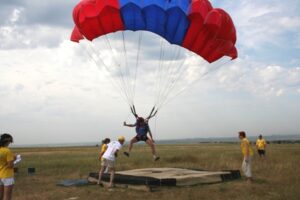 «Проффесионалы» на марше: Сафиуллин прячется от журналистов