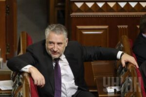 Президентский гамбит Павла Жебривского: союз с сепаратистами и фабрика ботов