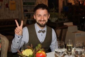 Депутат-слуга народу Іван Юнаков потрапив у скандал з краденою землею