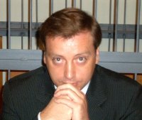 Хрущ, с вещами на выход!