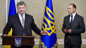 «Не понимали просьбы о прослушке». За что президент уволил руководство внешней разведки