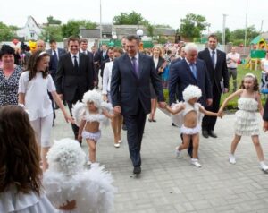 Педофил педофилу друг, товарищ и брат