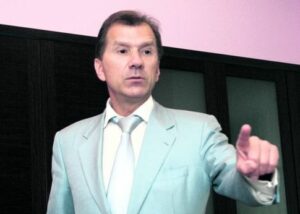 Равіле Сафовичу, візьміть слухавку!