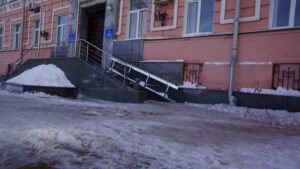 Киевская милиция не способна убрать снег даже возле собственного Главка