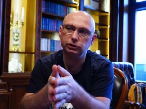 Орест Фирманюк: «Всех кто мешал составителям списка уже убрали, а оставшиеся — все свои.»