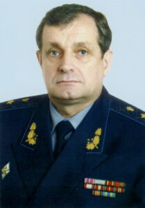 Уміння жерти. З годівниці