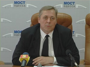 Сплетет ли Азаров лапти Васе Волге?