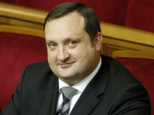«Семья» продолжает укрепляться, Арбузов включен в пул возможных премьеров