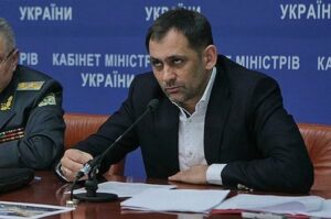 Главный антикоррупционер, уволившись из СБУ, оформил на жену «замок» и завел автосалон (+видео)
