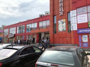 На ТЦ «Дарница» совершен очередной рейдерский налет по указке Владимира Саенко