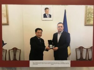 Трое в комнате. Фролов, вьетнамец и «ленин»