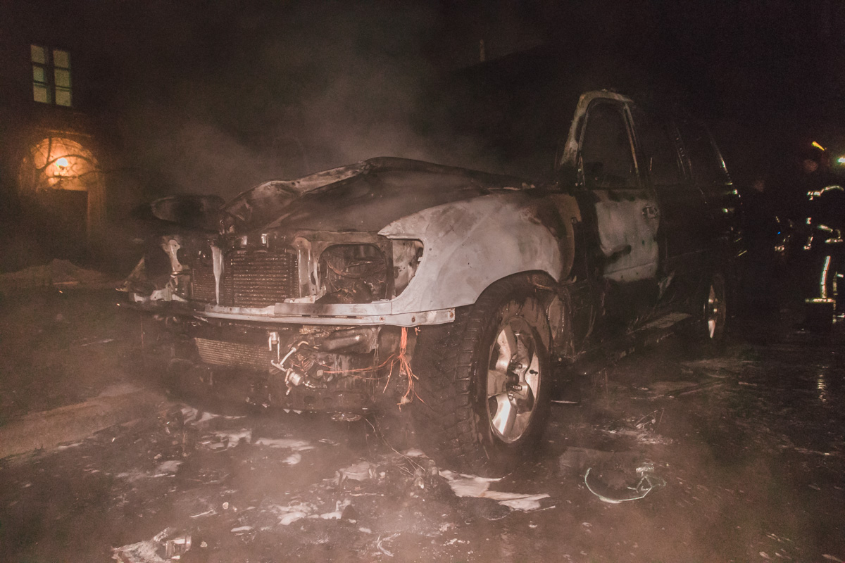 burnt car 11 of 13