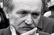 ПЕРЕЧИТУЮЧИ ЧОРНОВОЛА: 24 грудня лідерові Народного Руху виповнилося б 73 роки