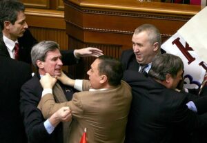 МВД отменил законы Украины или Рада как развлечение богатых негодяев