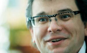ВЛАДИСЛАВ ДРЕГЕР: КАК ПОДЧИНЕННЫЕ ЛУЦЕНКО ИСПОЛЬЗУЮТ ТОКСИЧНОГО РЕЙДЕРА
