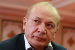 Юра Енакиевский «всплыл» в «Гулливере»
