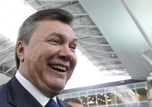 «СО СВОЙСТВЕННОЙ ГЛАВЕ ГОСУДАРСТВА УЛЫБКОЙ…»