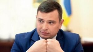 Артем Сытник: стремление к счастью, двойные стандарты и старые схемы