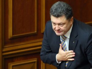 «Cпаситель нации, наша твердыня». Как соцсети поздравляют Порошенко с днем рождения