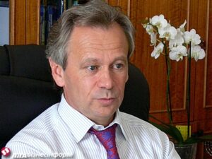 Операція порятунку патрона Віті. Версія міністра Присяжнюка – перефарбувати мундир