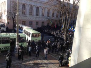 Верховна Рада. Внутри — тепло и можно трепаться