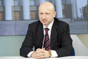 Турчинов: Мобилизация зависит от ситуации на фронте, от призыва мы пока отказаться не можем