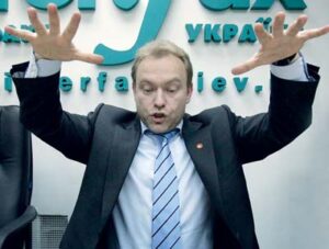 «Тендерная мафия» в Госфинуслуг: Волга с Яценко спасают свои миллионы