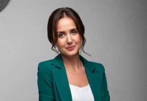 Любительница победобесия: как «слуга» Дарья Володина подставляет Зе-команду