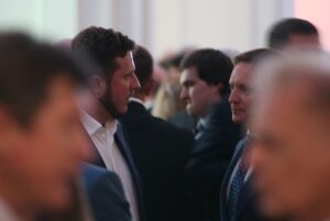 Почему Антон Яценко был замечен на инаугурации Президента, а не в тюрьме или в «дурке»?