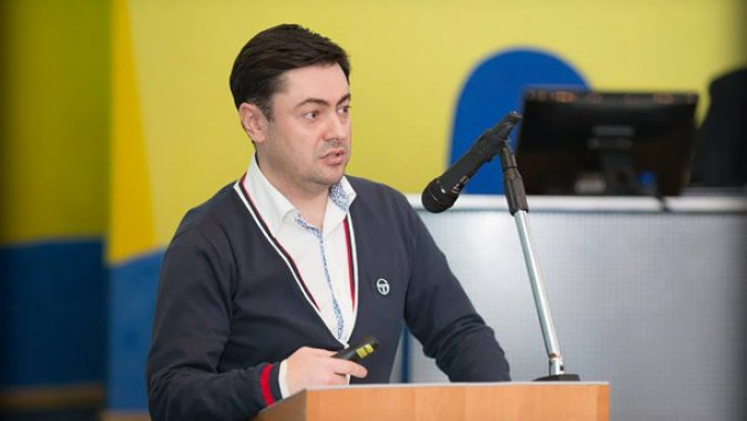 Штучный снова будет шпионить за нардепами 6 two column noa8ga9a