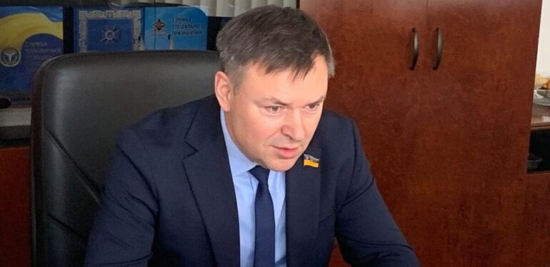 У Зеленского появились свои «свинарчуки» — супруги Завитневич