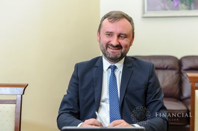«Альянс» Фирташа с НБУ: Как замглавы Нацбанка «крышует» разворовывание госсредств в банке олигарха