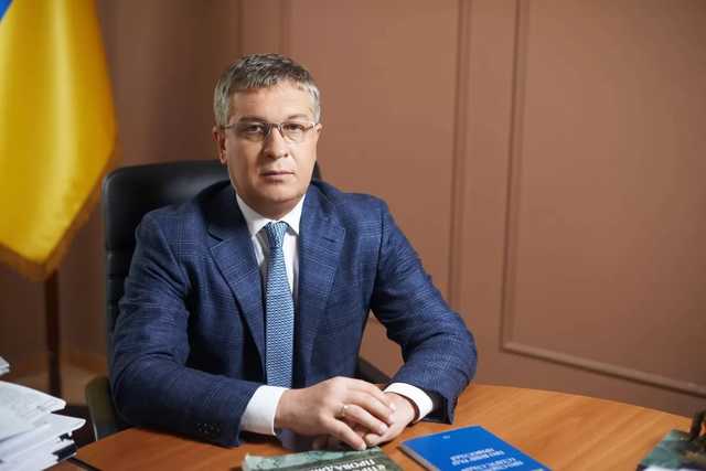 Сергей Владимирович Шкляр и его одиозный имидж прохаваного корупционера