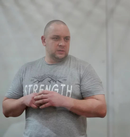«Баканов міг би прийти в перший день і сказати, що я виконував його накази, і я б не сидів». Як у Києві намагаються судити ексголову Харківської СБУ