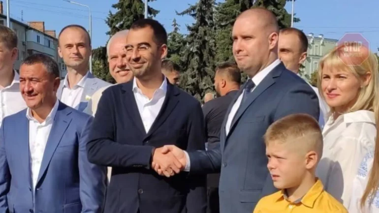 Хто керує прифронтовою областю та які оборудки привіз з собою до Харкова Олег Синєгубов