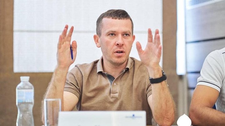 Ще один нардеп літає за кордон в особистих справах під виглядом службових відряджень і «забуває» вчасно повернутись