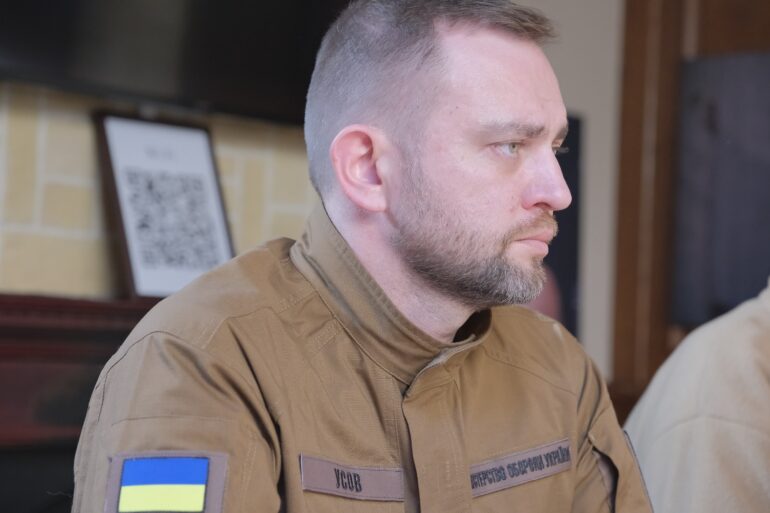 Дмитро Усов на вихід! Або чому, якщо в народному прислів’ї «в тихому вирі чорти водяться» слово «чорт» замінити на Дмитро Усов сенс прислів’я не зміниться.