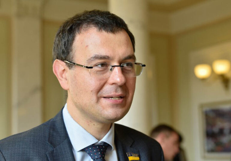 Гетманцев повертає підсанкційну Альфу в Україну?
